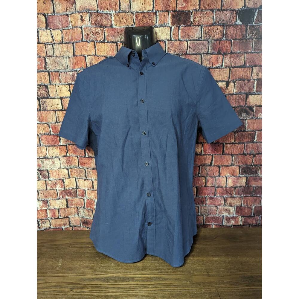 Express men’s fitted short sleeves button down shirt 100% cotton blue size M